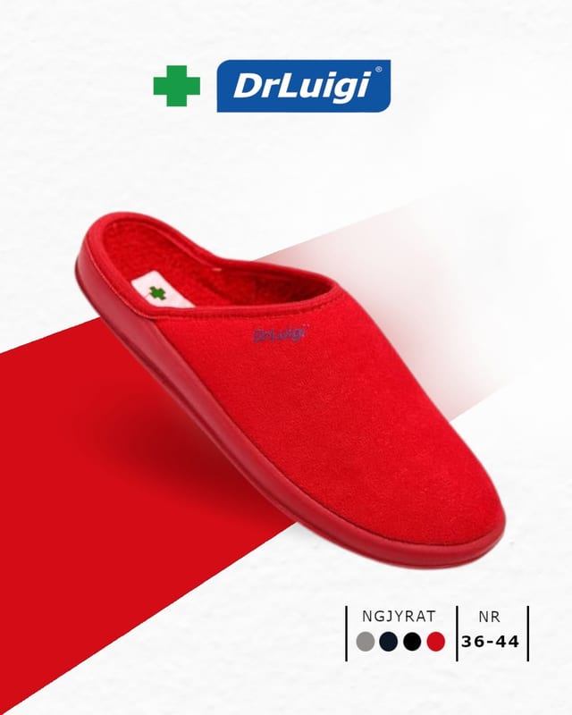 Papuçe DrLuigi e kuqe mbi sfond diagonal