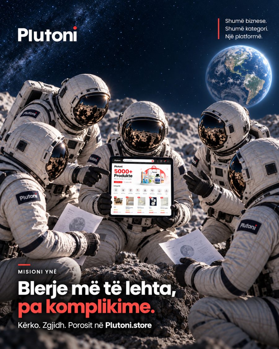 Tre astronautë në hënë duke shfletuar Plutoni.store